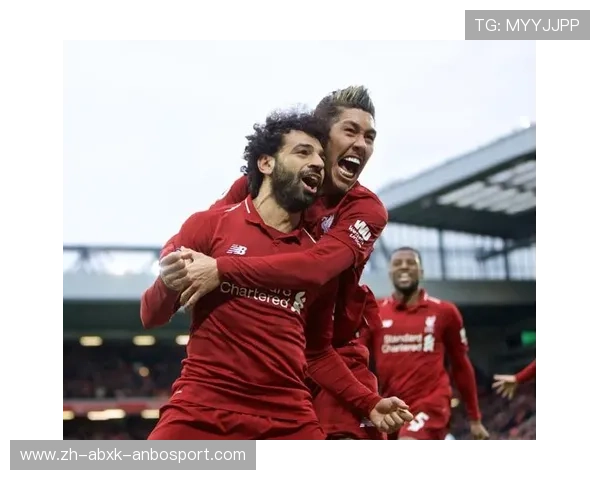 英超球员涉泰国不当行为事件及其对职业形象的影响